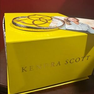 Kendra Scott bracelet